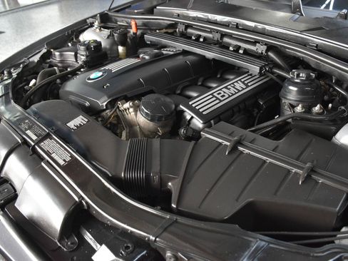 Used 2011 BMW 328i xDrive Sedan AWD/4WD image 40
