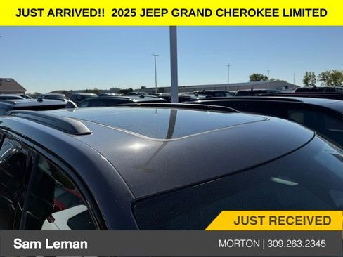 New 2025 Jeep Grand Cherokee Limited w/ Black Appearance Package image 7