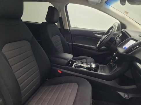 Used 2020 Ford Edge SE image 21