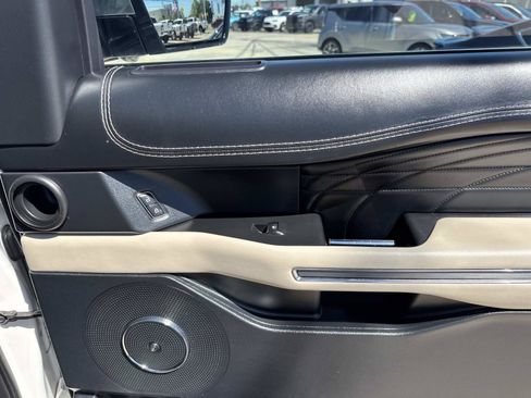 Used 2021 Ford Expedition Platinum RWD image 15