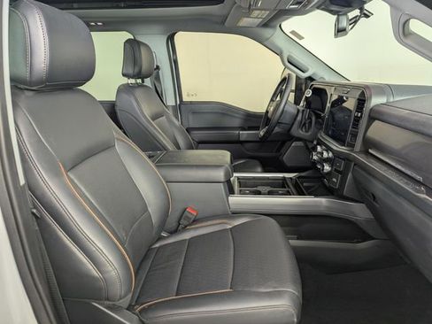 Used 2025 Ford F350 Lariat image 25