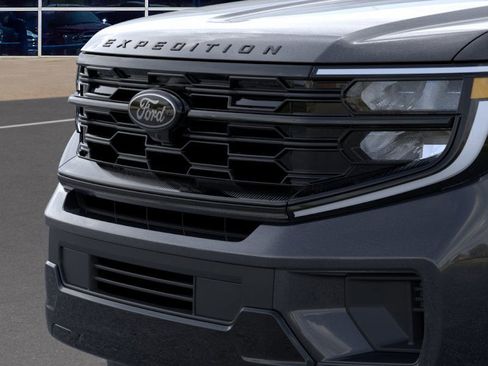 New 2026 Ford Expedition Max Platinum image 17