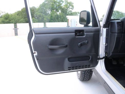 Used 2003 Jeep Wrangler Rubicon AWD/4WD image 79