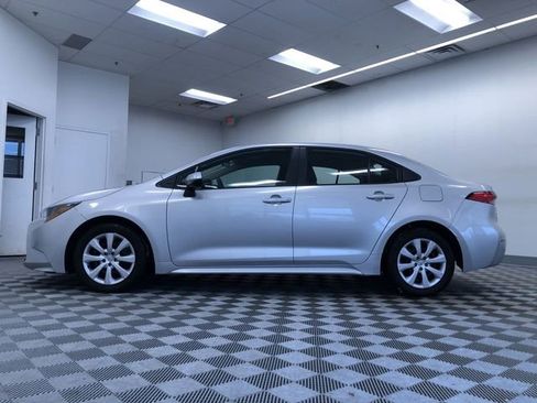 Used 2025 Toyota Corolla LE image 6