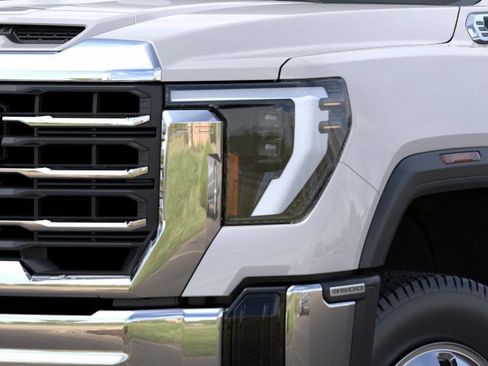 New 2025 GMC Sierra 3500 SLT w/ SLT Convenience Package image 19