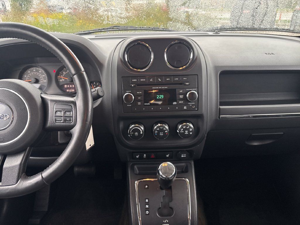 Used 2017 Jeep Patriot High Altitude AWD/4WD image 22