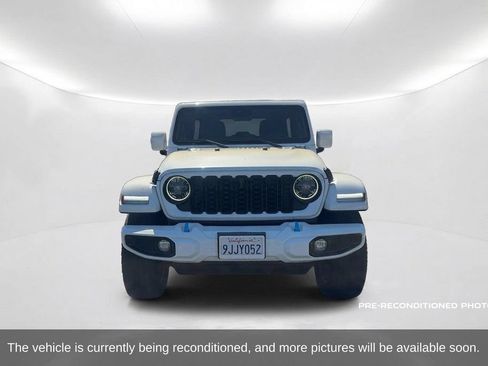 Used 2024 Jeep Wrangler High Altitude AWD/4WD image 2