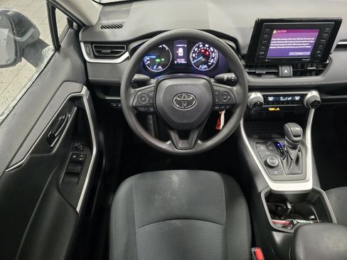 Certified 2022 Toyota RAV4 LE image 22