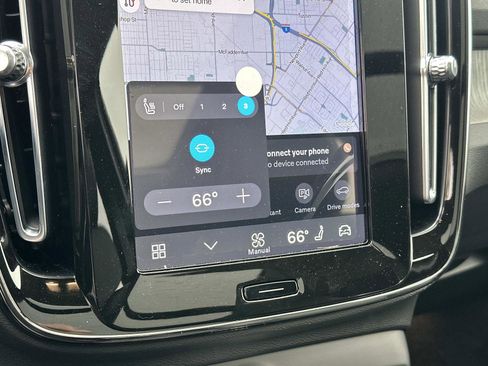 New 2026 Volvo XC40 B4 Core image 25