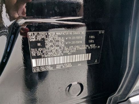 Used 2017 Toyota RAV4 SE image 27