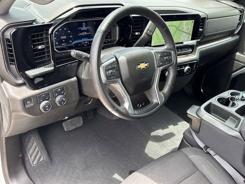 Used 2024 Chevrolet Silverado 2500 LT AWD/4WD image 22