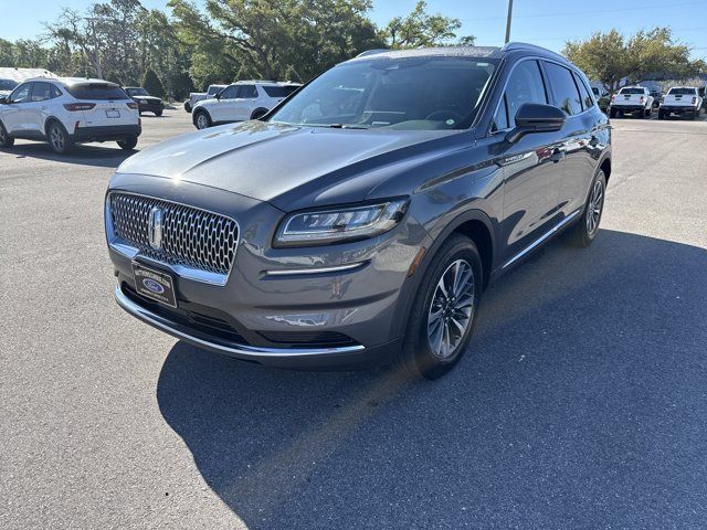 Used 2023 Lincoln Nautilus FWD w/ Premium Package image 6