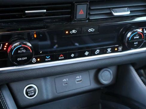 Certified 2023 Nissan Rogue SL w/ SL Premium Package FWD image 24