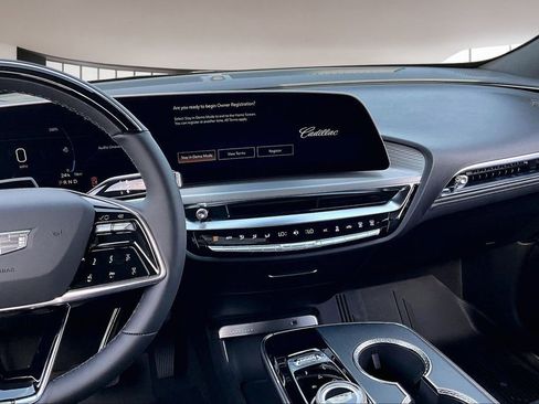 New 2026 Cadillac Lyriq Luxury image 7