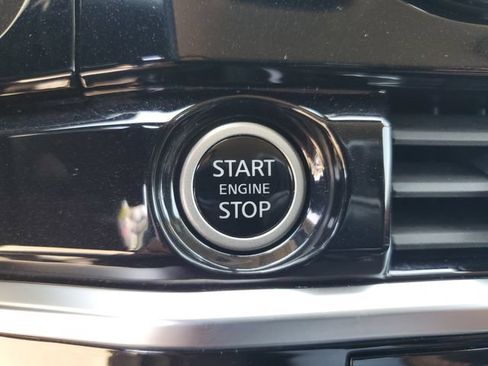 Used 2024 Nissan Pathfinder SV FWD image 26