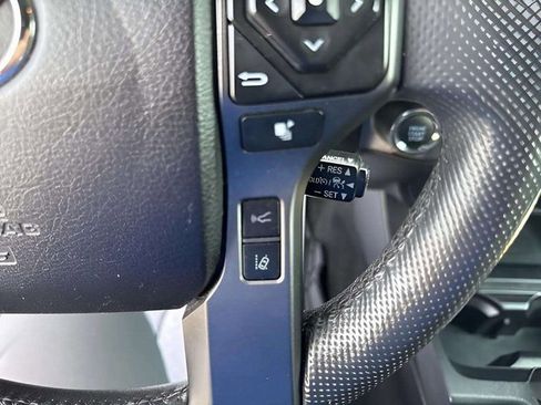 Used 2021 Toyota Tacoma TRD Off-Road image 14