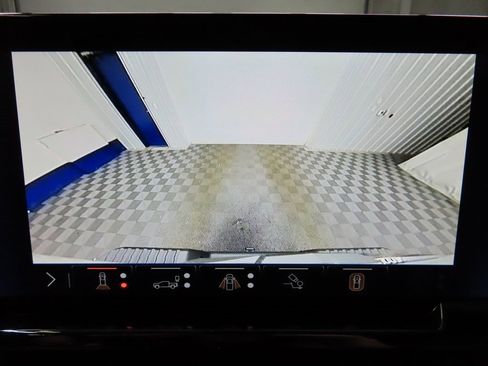 Used 2025 Chevrolet Silverado 1500 ZR2 w/ Technology Package image 16