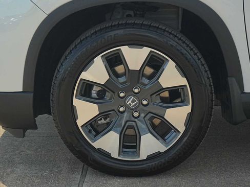 Used 2026 Honda Pilot Elite image 7