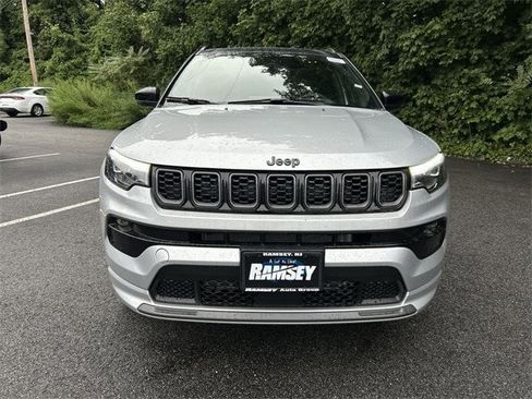 New 2025 Jeep Compass Limited w/ High Altitude Package image 3