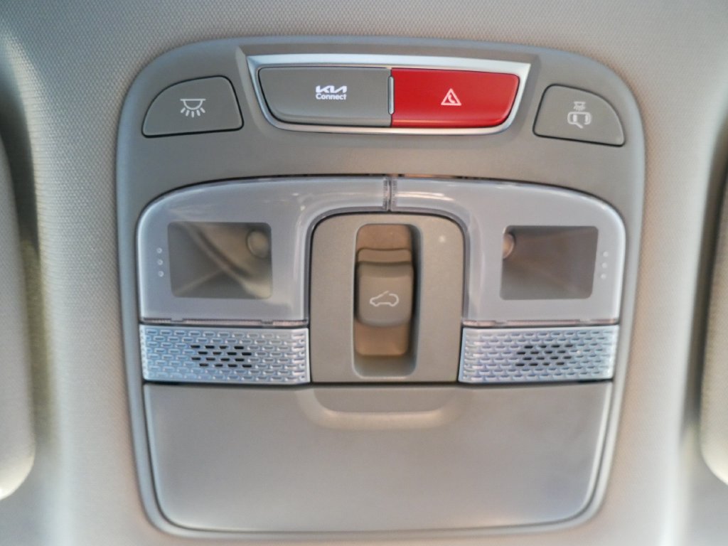 Used 2025 Kia Telluride S AWD/4WD image 25