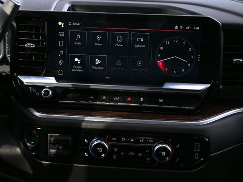 Used 2025 GMC Sierra 1500 Elevation image 13