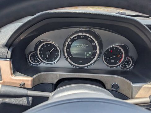 Used 2011 Mercedes-Benz E 350 4MATIC Sedan image 37