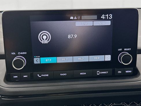 Used 2025 Honda Accord SE image 19