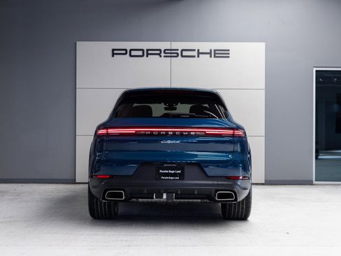 Certified 2026 Porsche Cayenne image 6
