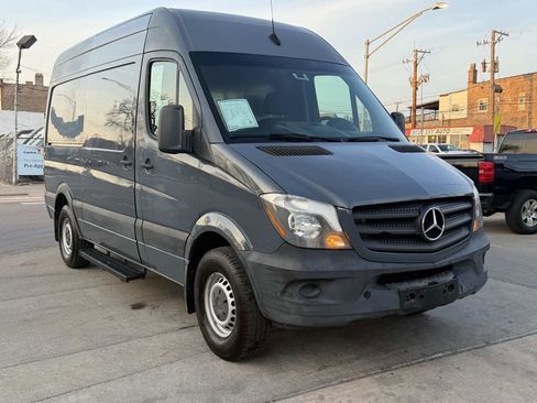 Used 2018 Mercedes-Benz Sprinter 2500 image 3