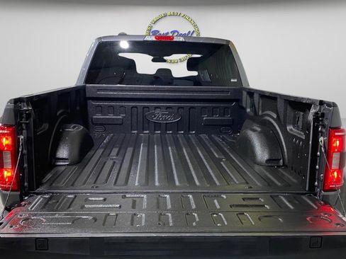 Used 2022 Ford F150 XLT w/ Equipment Group 302A High image 9