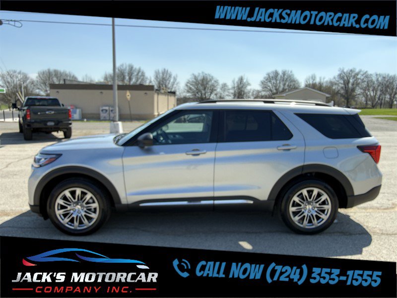 Used 2025 Ford Explorer Active w/ Active Comfort Package AWD/4WD image 12