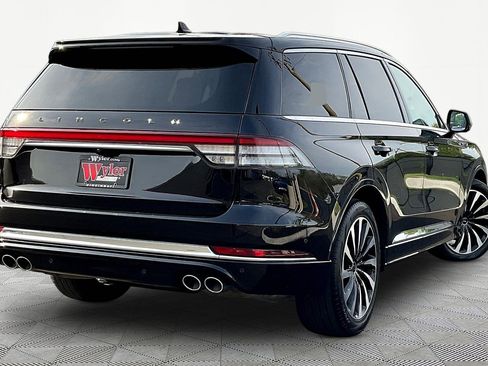 Used 2023 Lincoln Aviator Black Label Grand Touring AWD/4WD image 6