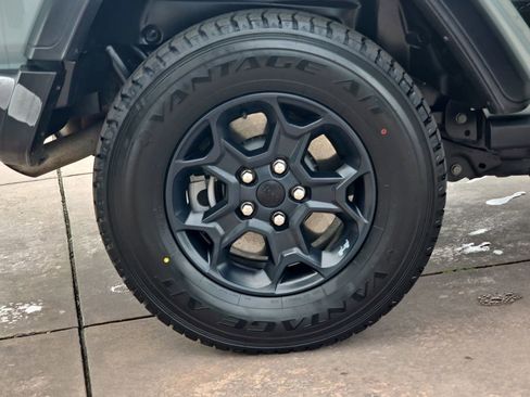 Used 2023 Jeep Wrangler Unlimited w/ Cold Weather Group image 37