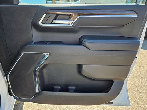 Used 2023 Chevrolet Silverado 1500 RST image 17