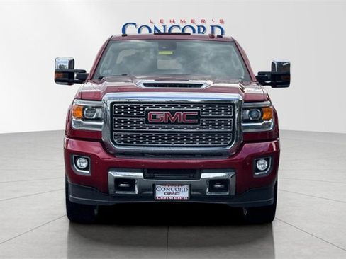 Used 2019 GMC Sierra 2500 Denali w/ Duramax Plus Package image 9