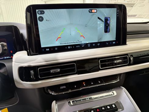 New 2026 Lincoln Aviator 2WD image 18
