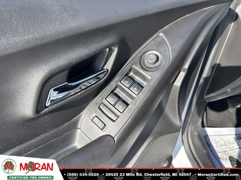 Used 2020 Chevrolet Trax LS image 10