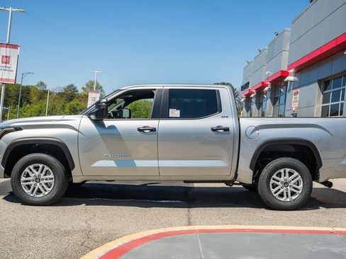 New 2026 Toyota Tundra SR5 AWD/4WD image 4
