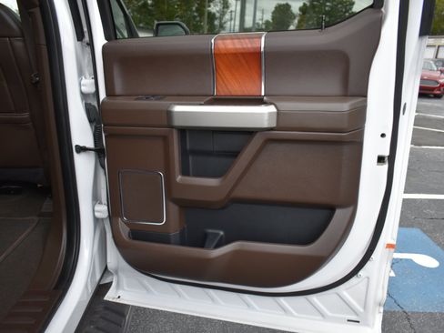 Used 2020 Ford F150 King Ranch image 34