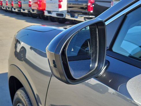 Used 2026 Nissan Kicks SV w/ Charging Package FWD image 19