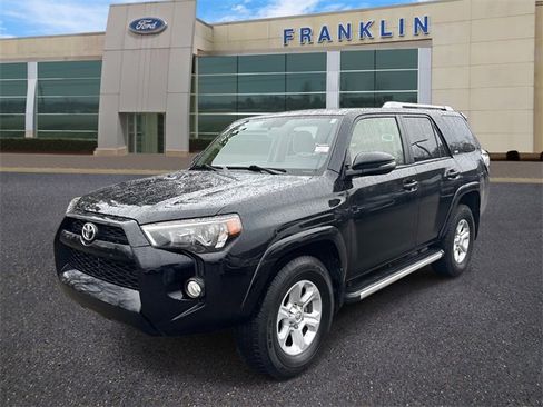 Used 2016 Toyota 4Runner SR5 Premium image 3