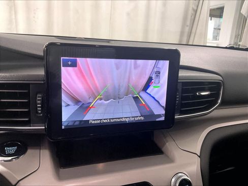 Used 2023 Ford Explorer XLT w/ Equipment Group 202A image 16