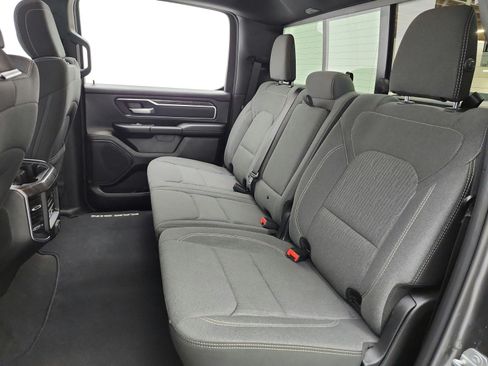 Used 2021 RAM 1500 Big Horn AWD/4WD image 13