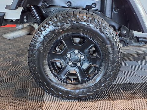 Used 2019 Jeep Wrangler Unlimited Sport S AWD/4WD image 7