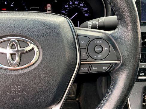 Used 2019 Toyota Avalon XLE w/ Moonroof Package FWD image 25