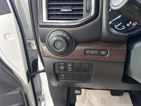 Used 2024 Nissan Titan Platinum Reserve w/ Moonroof Package AWD/4WD image 24