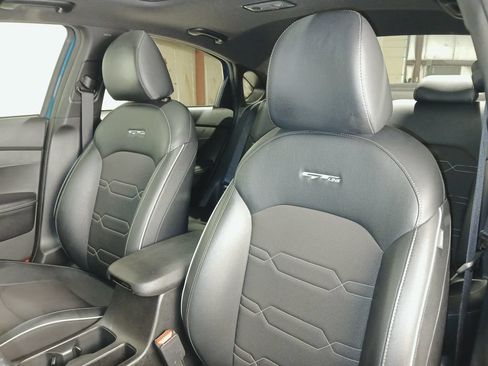 Used 2023 Kia Forte GT-Line w/ GT-Line Premium Package FWD image 10