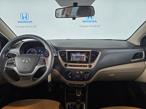 Used 2020 Hyundai Accent SE image 6