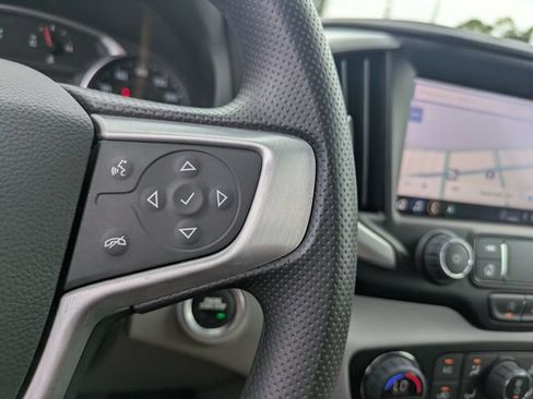 Used 2023 GMC Terrain SLE w/ Driver Convenience Package FWD image 28