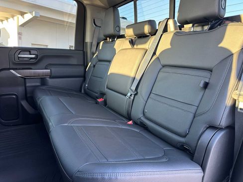 Used 2022 GMC Sierra 2500 Denali w/ Denali Ultimate Package image 17